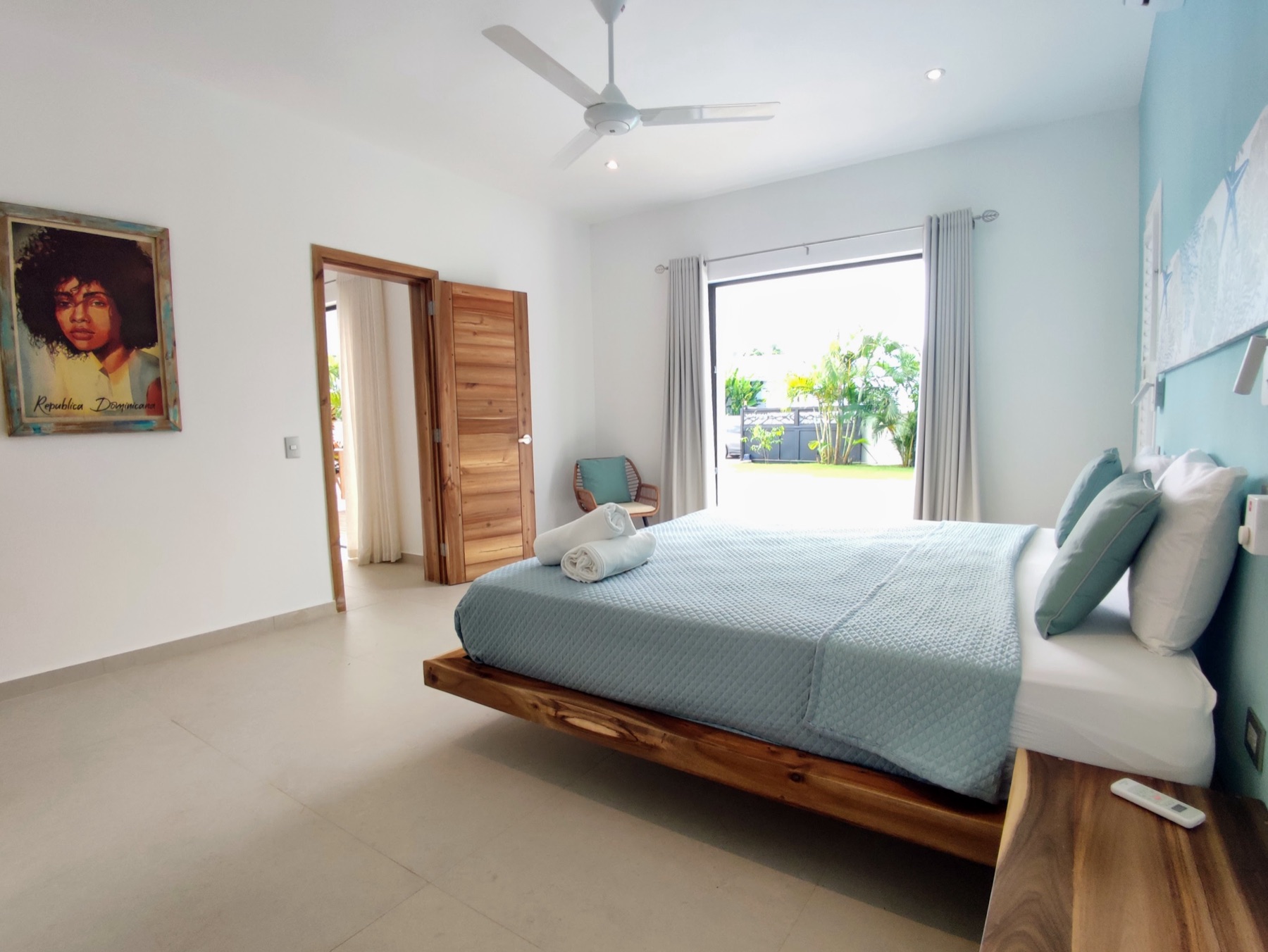 Villa Brad, habitación 1, abierta al jardín