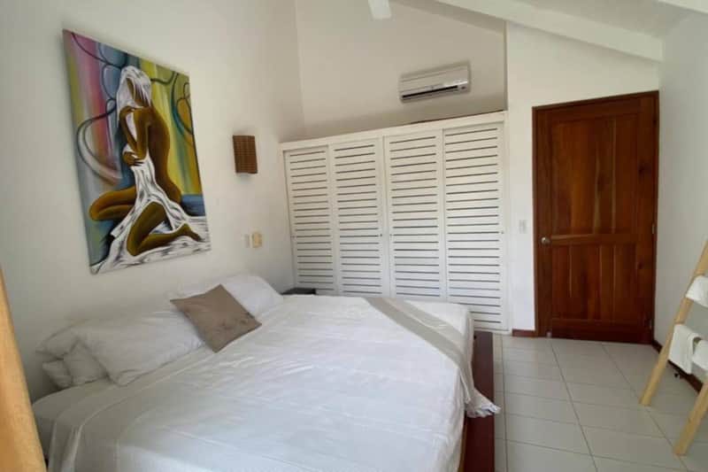 Casa Bruno, la chambre au grand lit et ses rangements