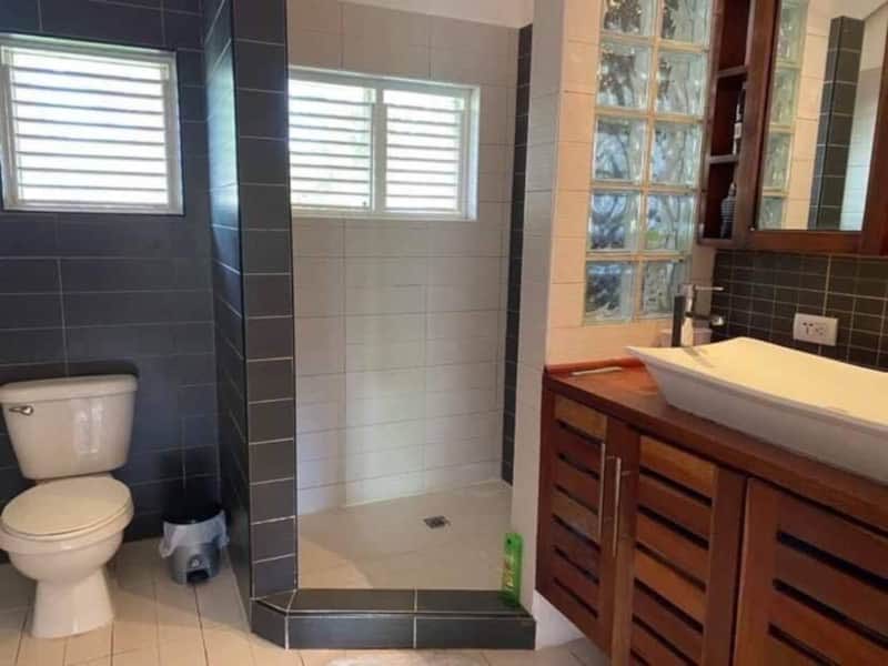 Casa Bruno, salle de bain avec douche