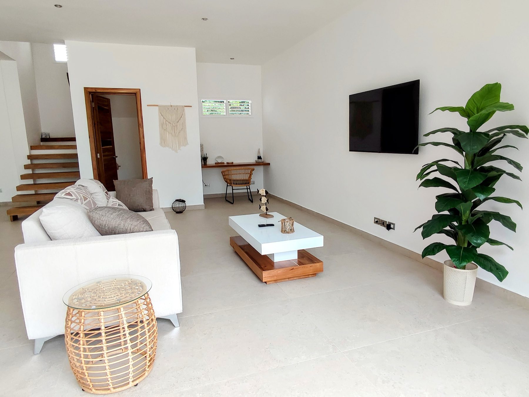 Villa Way, the living room, with the TV and the staircase