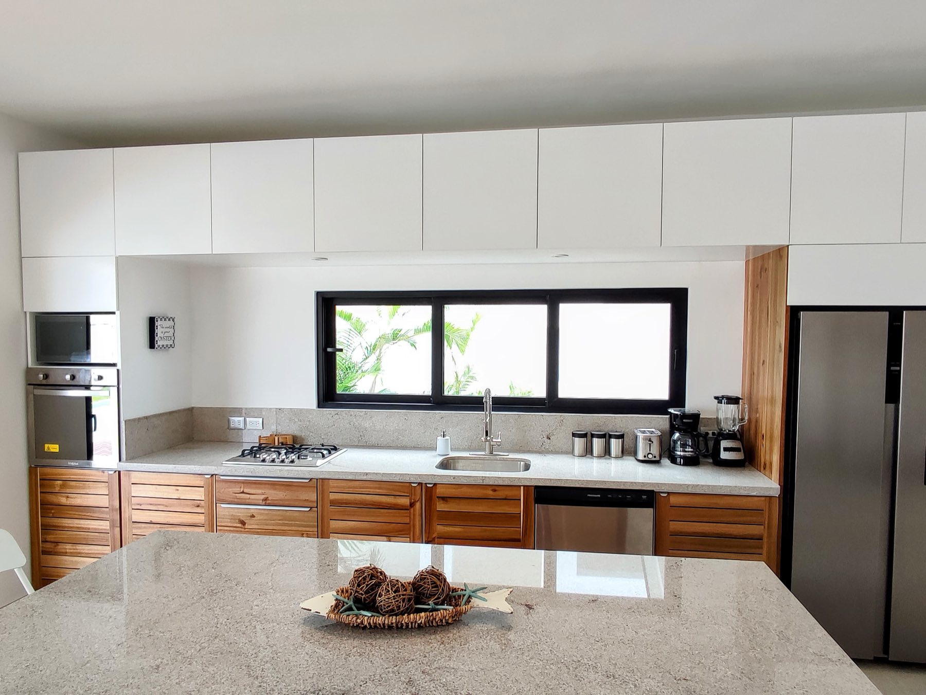 Villa Way, the equipped kitchen