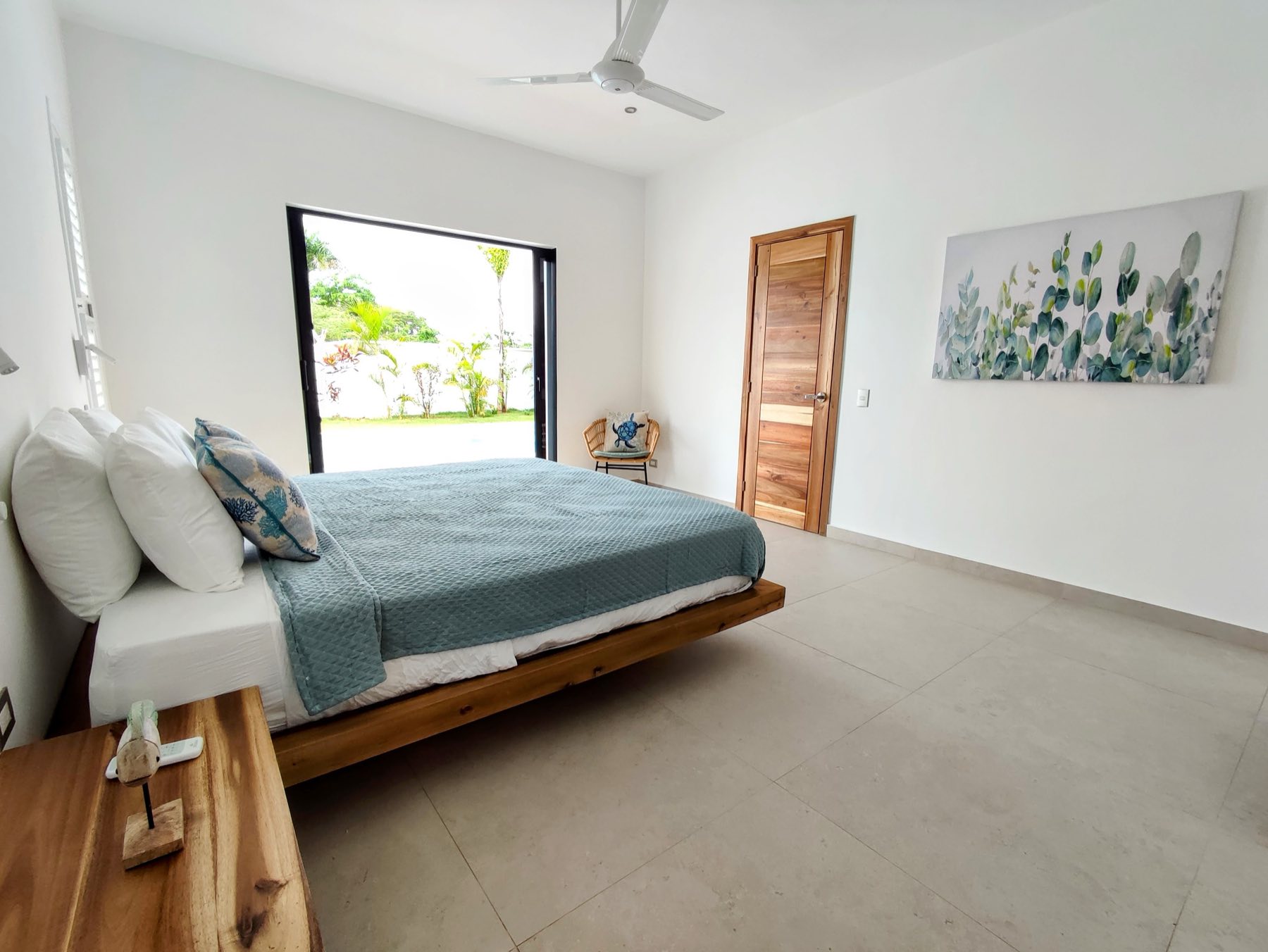 Villa Way, bedroom opening onto the garden